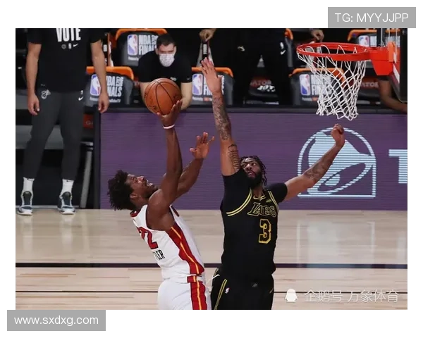 赫伊森未见伤情仍大笑引争议端